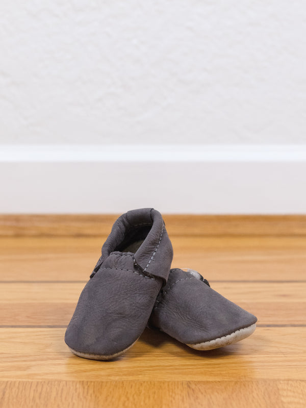 Minimoc Shoes - size 2