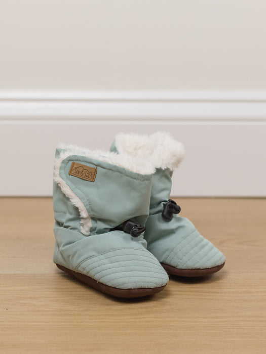 Elastic Boots || Jan + Jul