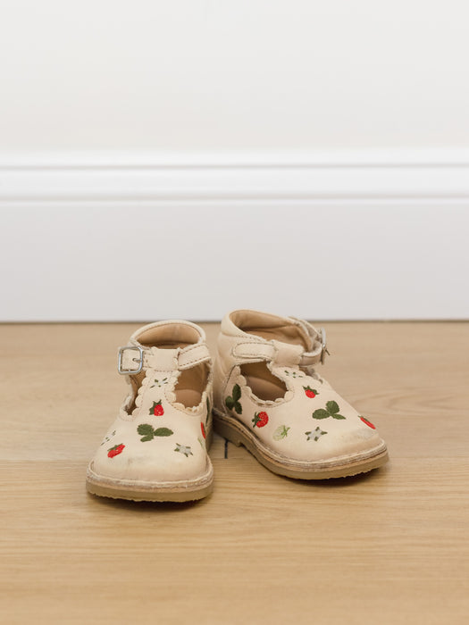 Petit Nord Strawberry Shoe