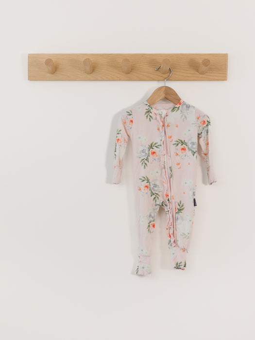 Belan J Ruffle Sleeper