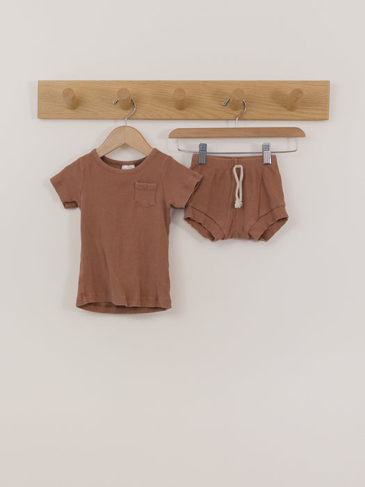 Mebie Baby Brown Ribbed Pocket Tee & Bloomer