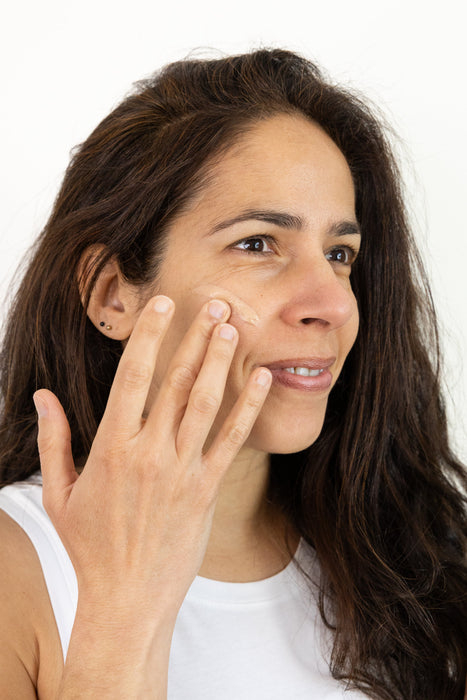 Tinted Daily Glow Sunscreen Cream SPF 30