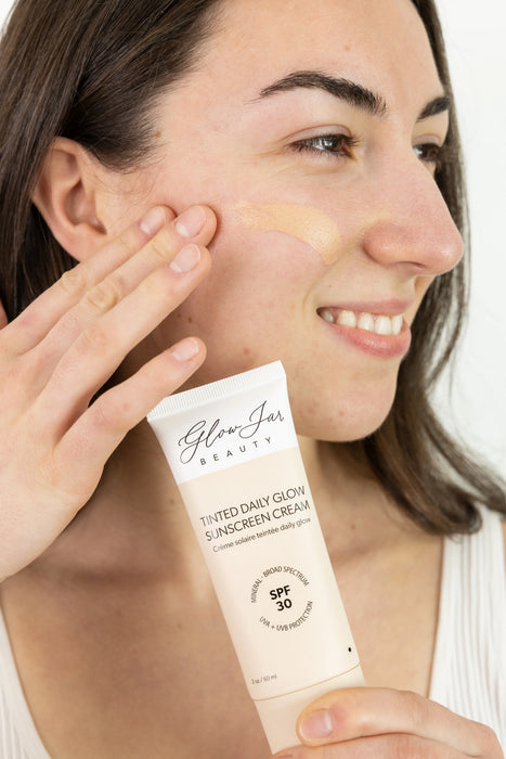 Tinted Daily Glow Sunscreen Cream SPF 30