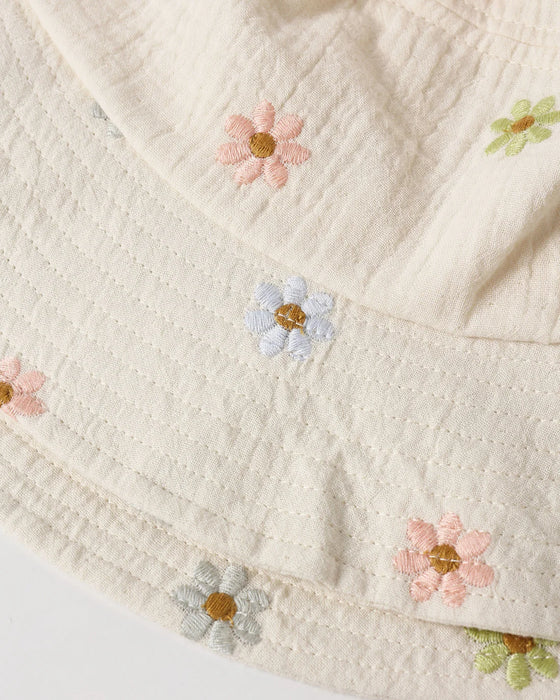 Bucket Hat || Embroidered Daisy
