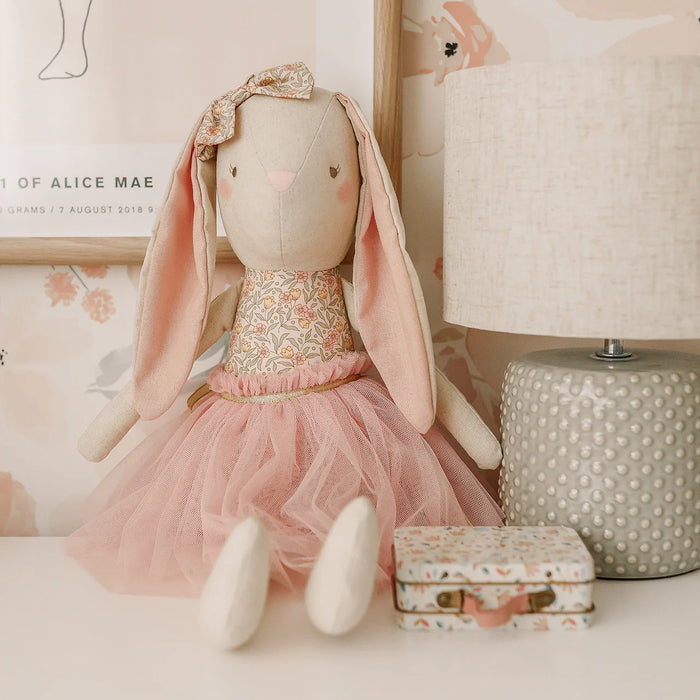 Pearl Cuddle Bunny Blush 55 CM